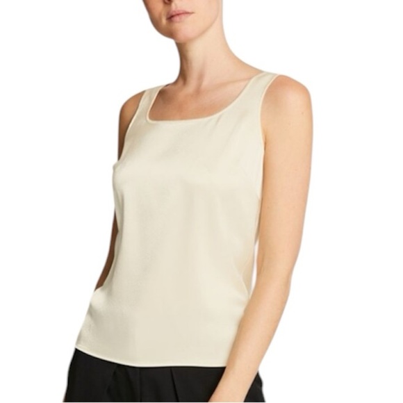 St. John Tops - St John 100% Silk Cream/White Sleeveless blouse Size Medium Round neck MSRP $495